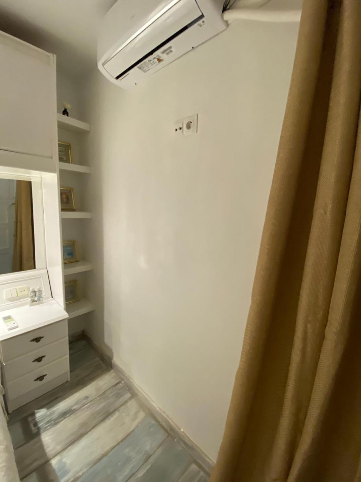 ברצלונה Studio Or Rooms With Private Bathroom Or Rooms With Shared Bathroom מראה חיצוני תמונה