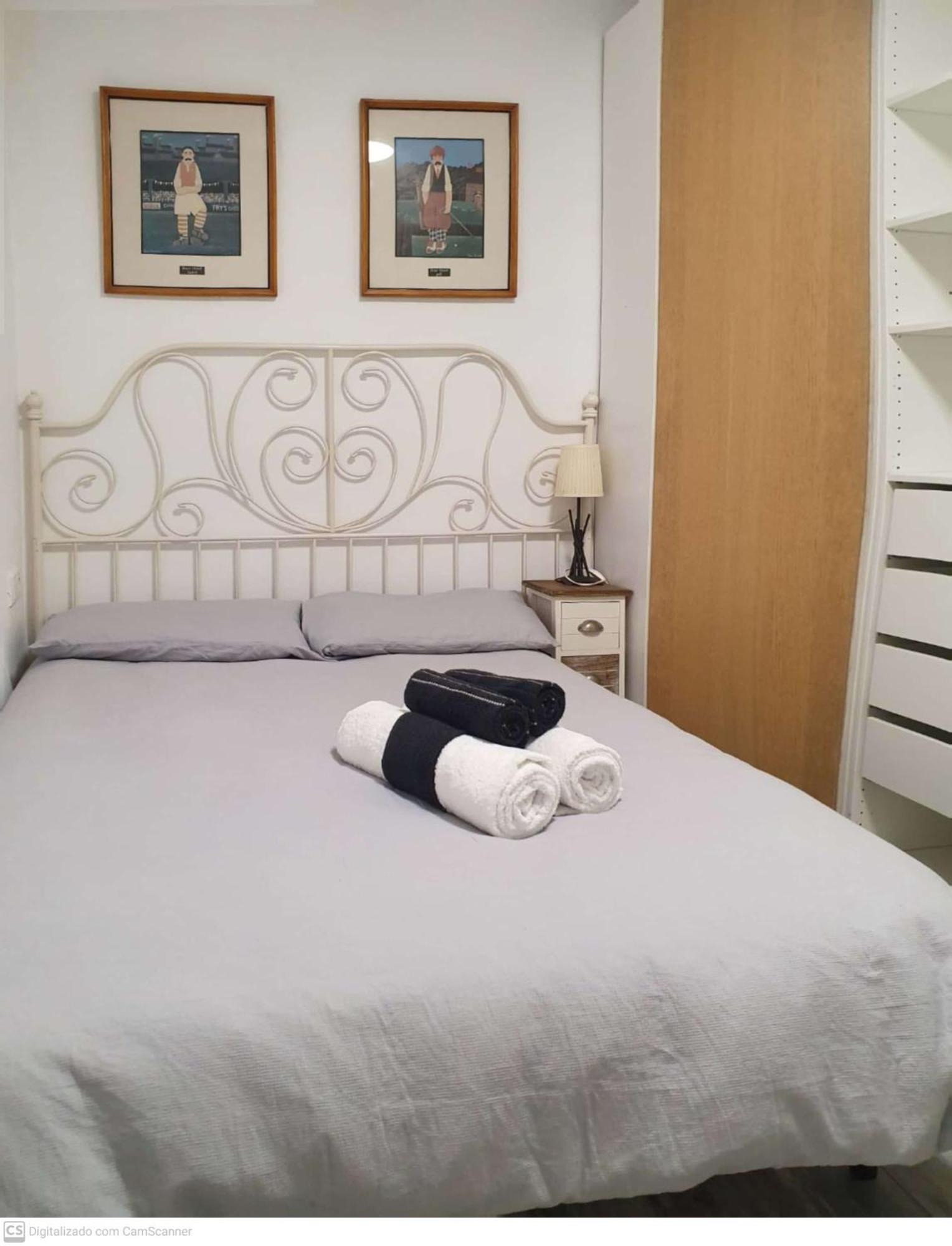 ברצלונה Studio Or Rooms With Private Bathroom Or Rooms With Shared Bathroom מראה חיצוני תמונה