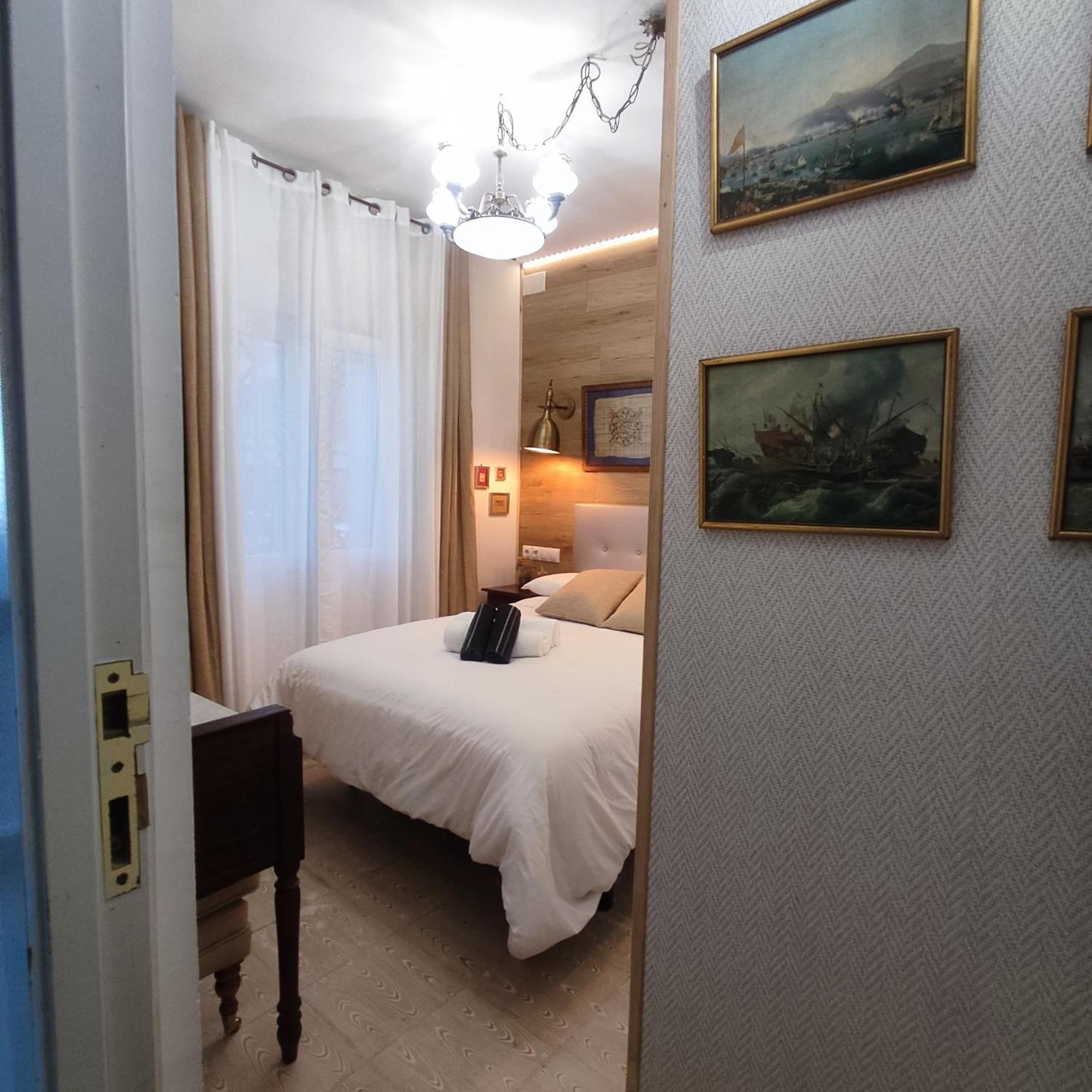 ברצלונה Studio Or Rooms With Private Bathroom Or Rooms With Shared Bathroom מראה חיצוני תמונה