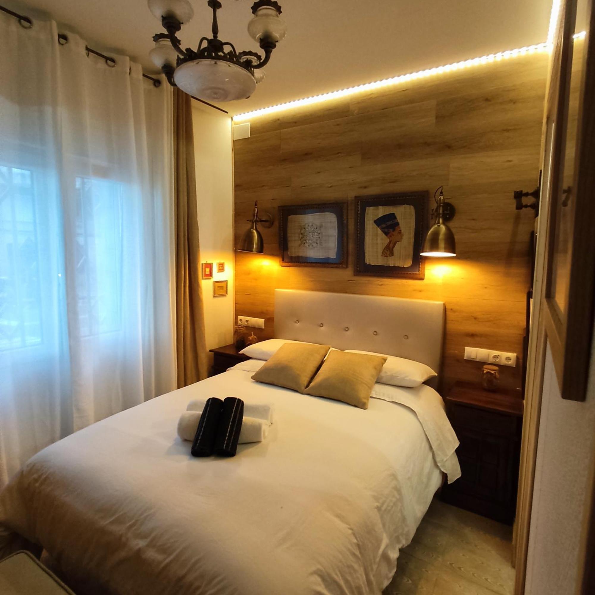 ברצלונה Studio Or Rooms With Private Bathroom Or Rooms With Shared Bathroom מראה חיצוני תמונה