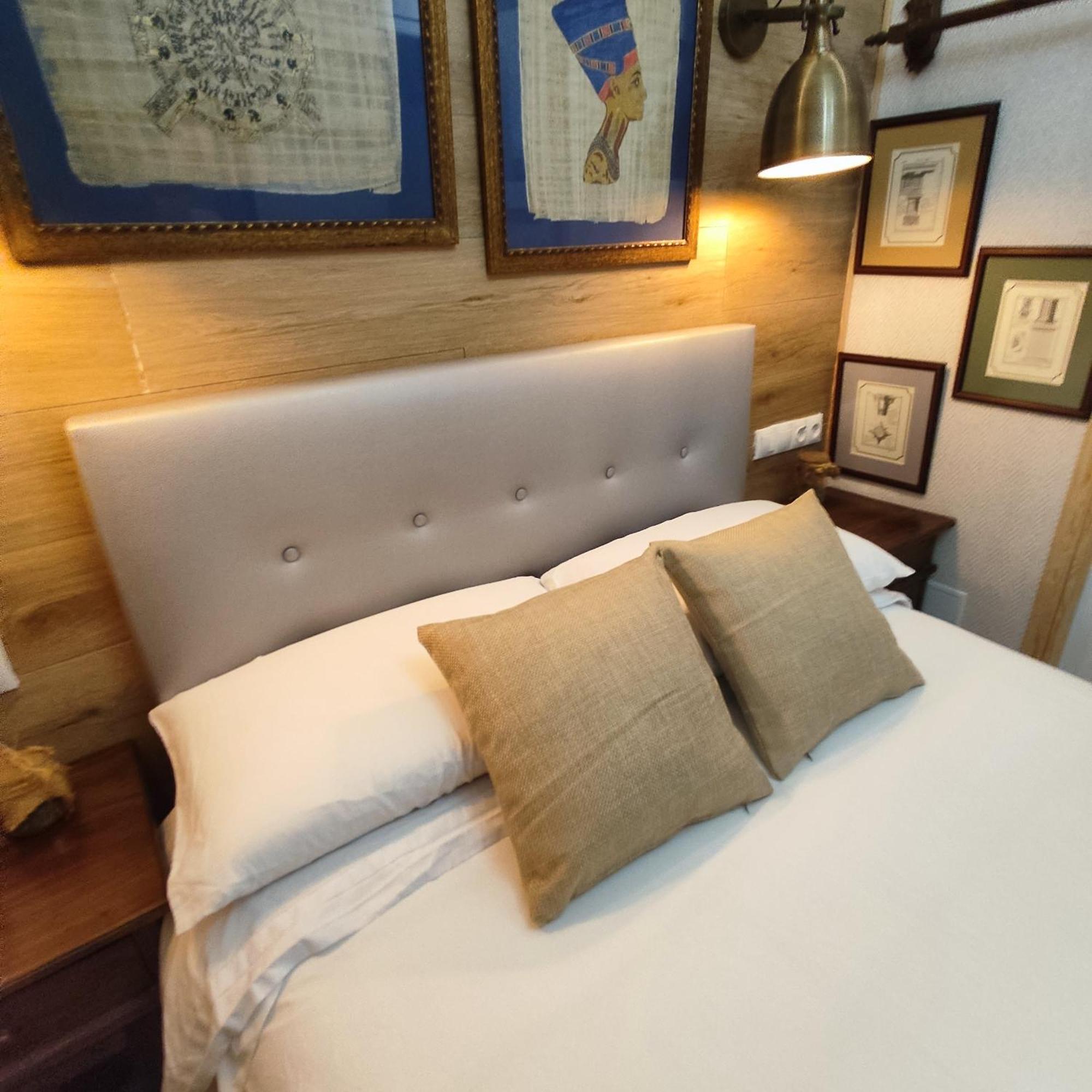 ברצלונה Studio Or Rooms With Private Bathroom Or Rooms With Shared Bathroom מראה חיצוני תמונה