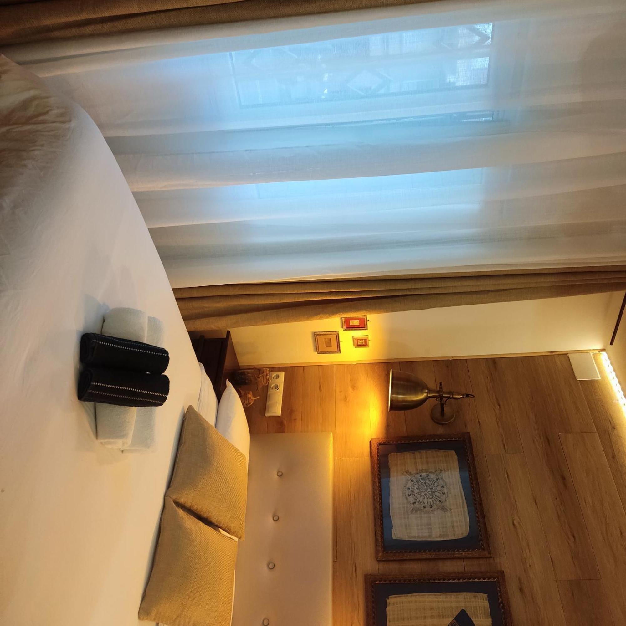 ברצלונה Studio Or Rooms With Private Bathroom Or Rooms With Shared Bathroom מראה חיצוני תמונה