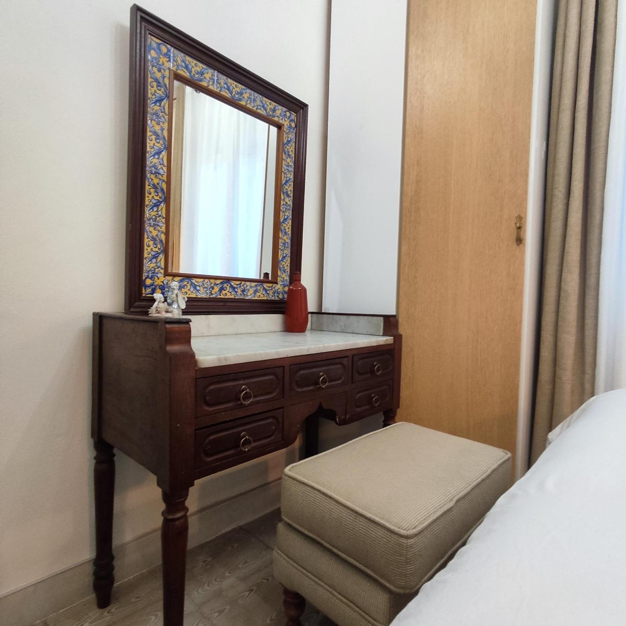ברצלונה Studio Or Rooms With Private Bathroom Or Rooms With Shared Bathroom מראה חיצוני תמונה