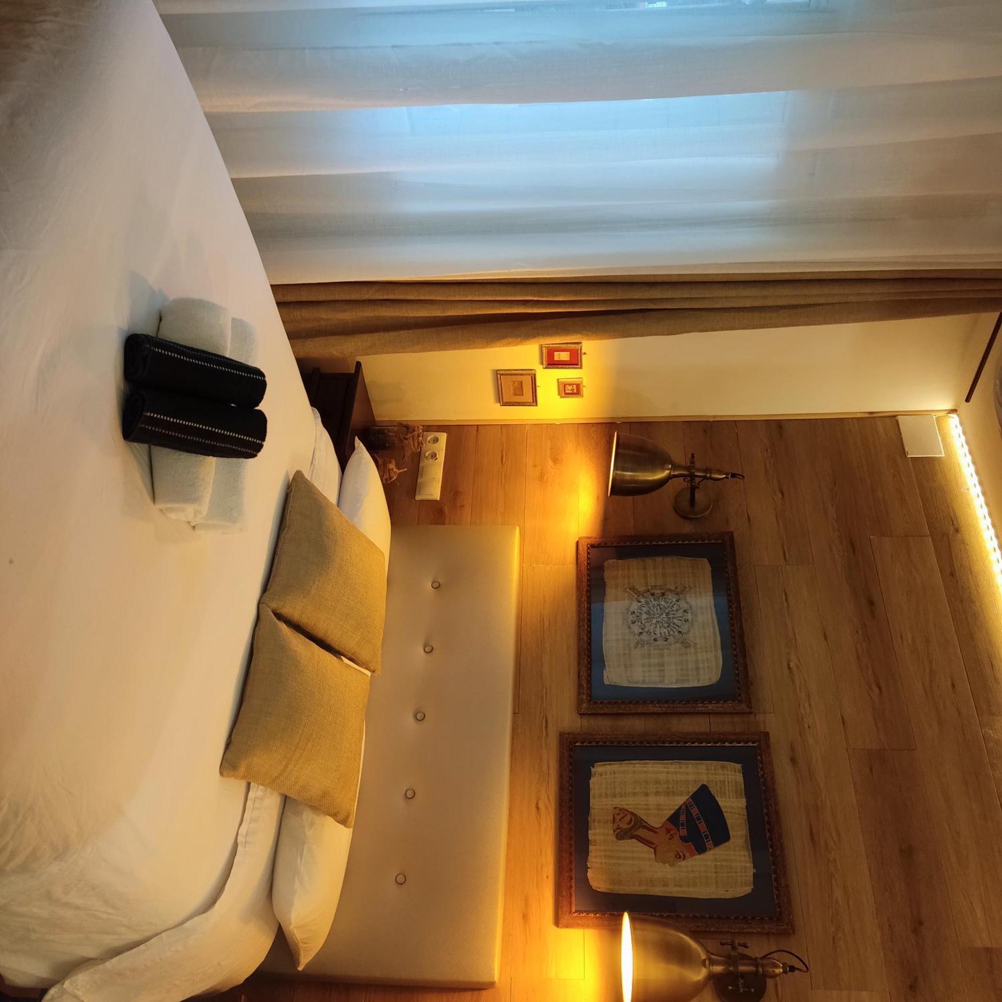ברצלונה Studio Or Rooms With Private Bathroom Or Rooms With Shared Bathroom מראה חיצוני תמונה