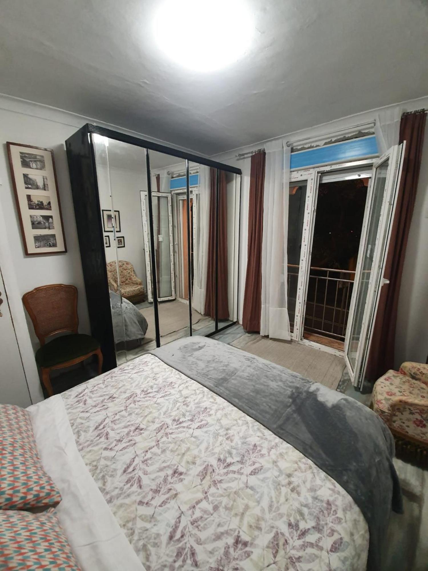 ברצלונה Studio Or Rooms With Private Bathroom Or Rooms With Shared Bathroom מראה חיצוני תמונה