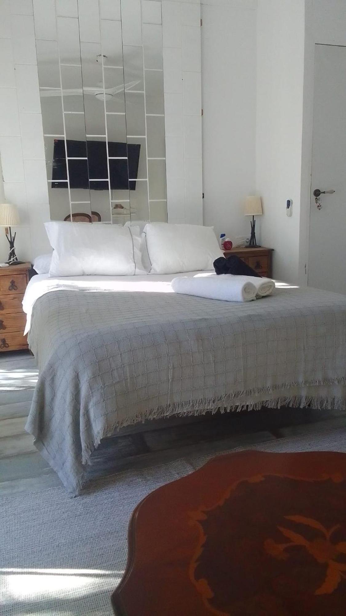 ברצלונה Studio Or Rooms With Private Bathroom Or Rooms With Shared Bathroom מראה חיצוני תמונה