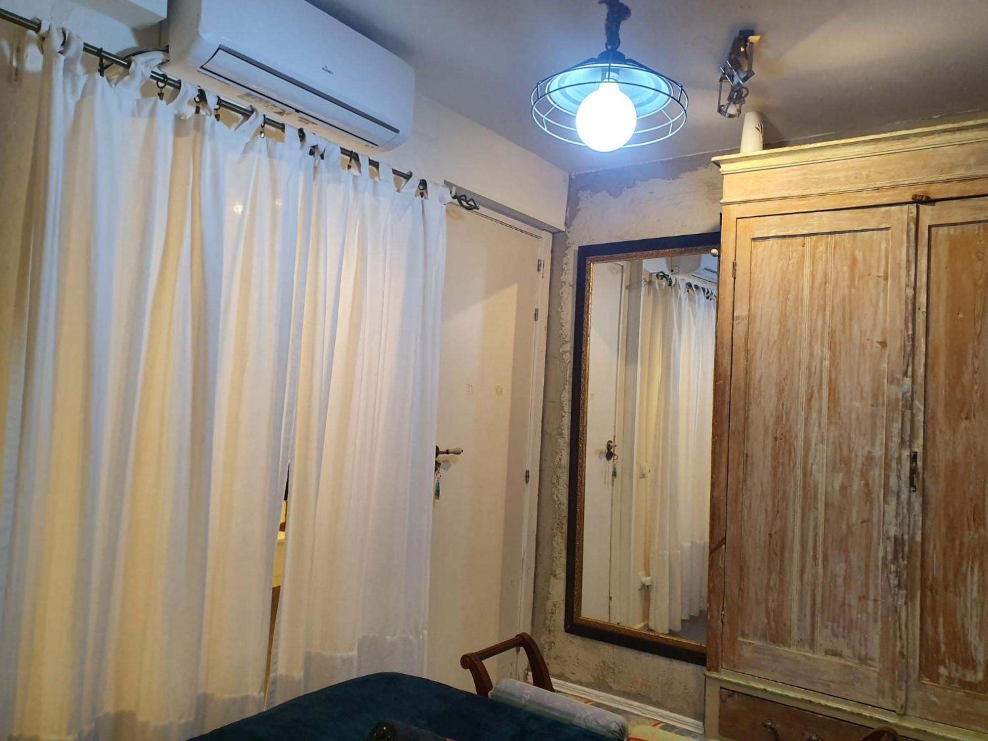 ברצלונה Studio Or Rooms With Private Bathroom Or Rooms With Shared Bathroom מראה חיצוני תמונה